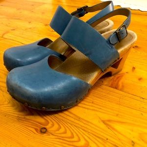 Dansko Thea Closed Toe Clog